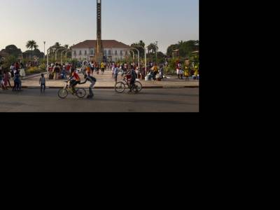 Áll a bál a magas üzemanyagárak miatt a nyugat-afrikai országban