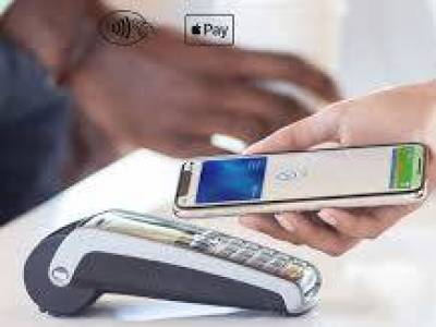 Szárnyal az okoseszközös fizetés, az Apple Pay áll az élen