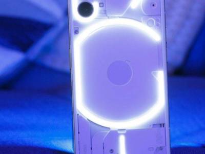 A Nothing Phone (1) már nem kapja meg az Android 16-ot