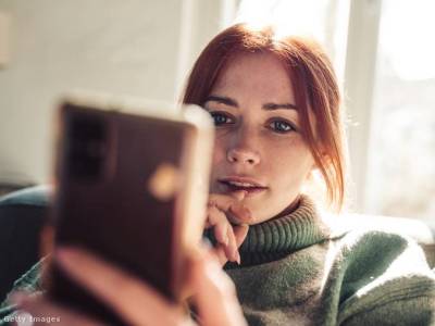 Ha ez a 3 jel feltűnik a telefonján, azonnal kapcsolja ki