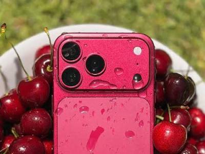 Élőképeken a Dark Cherry színű iPhone 18 Pro Max!
