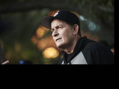 Charlie Sheen lányai a nyilvánosság előtt estek egymásnak